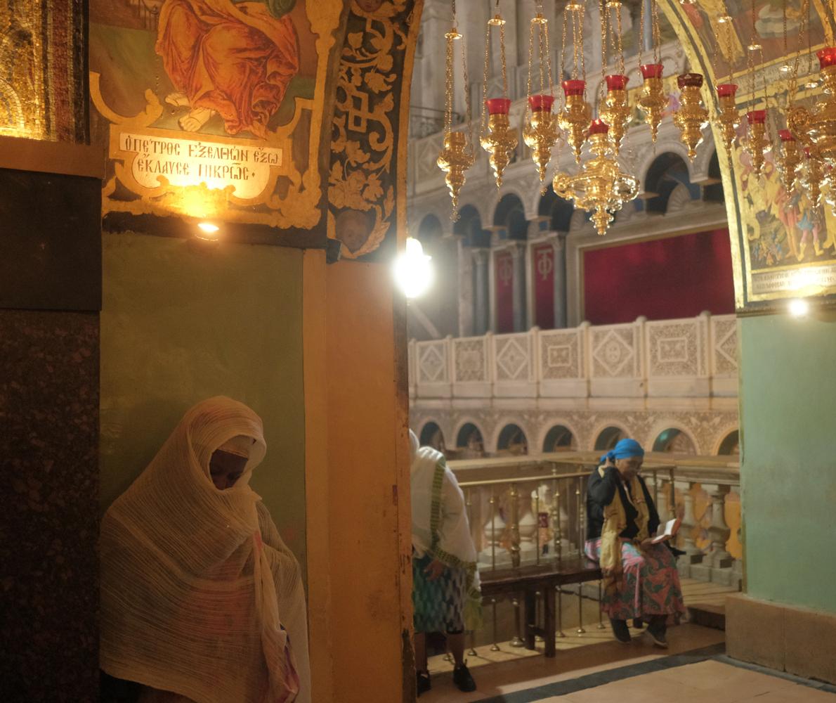Church of the Holy Sepulchre - Praying Woman